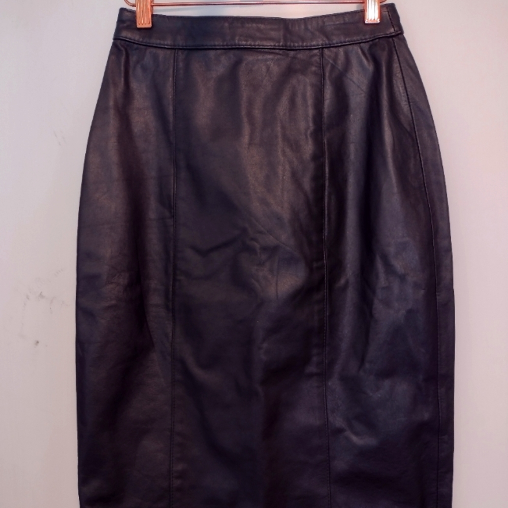 Cayenne Leather skirt size 3/4